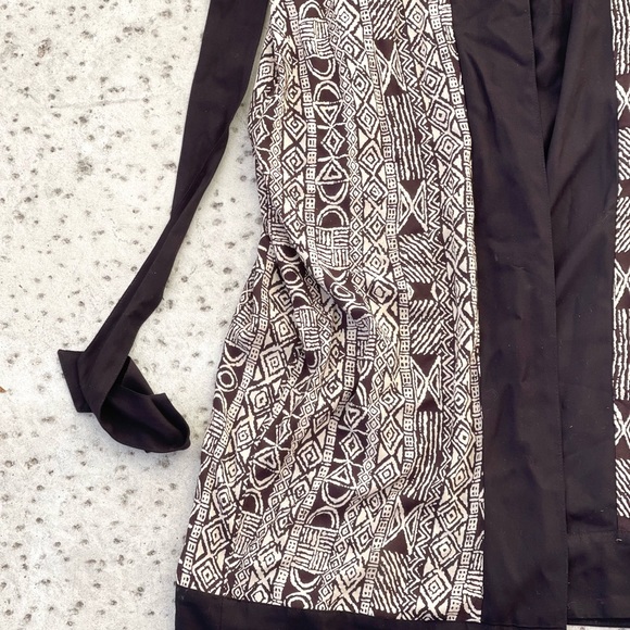 Urban Outfitters wrap dress in black and tan. Size small (fits like XS/S) - Picture 8 of 8